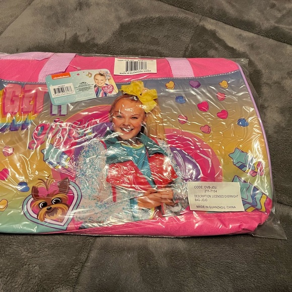 JoJo Siwa Overnight/Duffle Bag - Picture 2 of 3